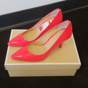 Michael Kors MK - Flex Mid Pump Heels